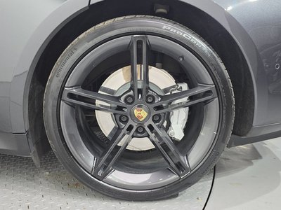 2021 Porsche TAYCAN photo 8