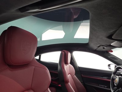 2021 Porsche TAYCAN thumbnail 17
