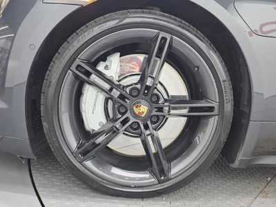 2021 Porsche TAYCAN photo 6