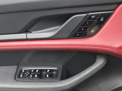 2021 Porsche TAYCAN thumbnail 19