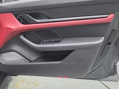2021 Porsche TAYCAN thumbnail 15