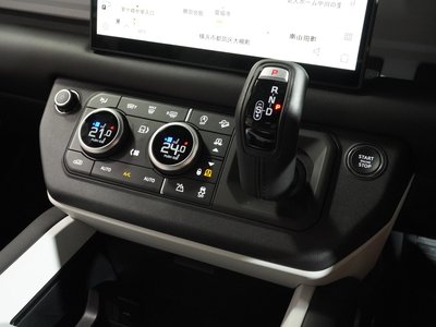 صورة مصغرة 27 لـ 2025 LAND Rover DEFENDER