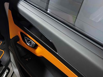 2024 Lamborghini URUS thumbnail 11