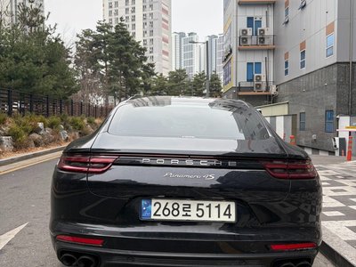 PORSCHE PANAMERA - 3