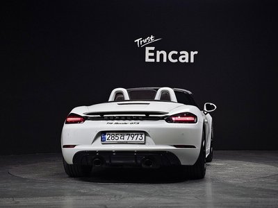 صورة 3 لـ 2023 Porsche 718