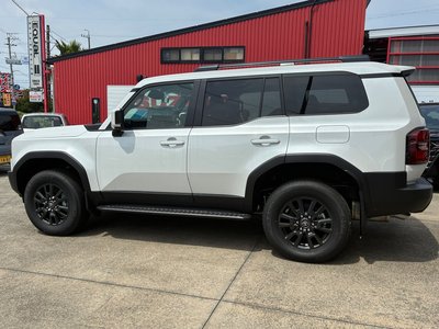 TOYOTA LAND CRUISER 250 - 8