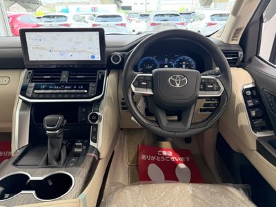 TOYOTA LAND CRUISER 300 - 2