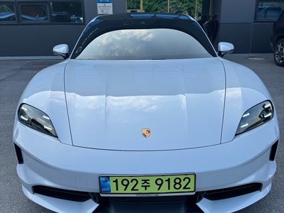 2024 Porsche TAYCAN 照片 2