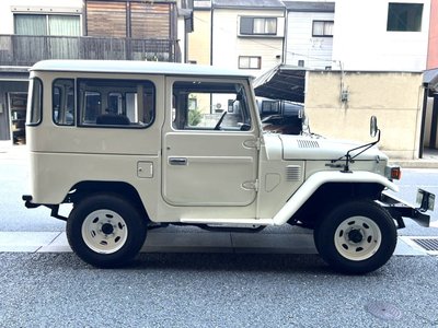 TOYOTA LAND CRUISER 40 - 8