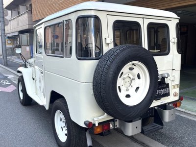 TOYOTA LAND CRUISER 40 - 3