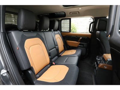 LAND ROVER DEFENDER 2024 thumbnail 45