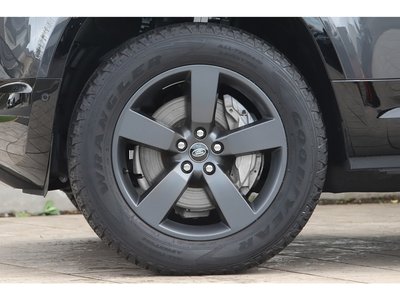 LAND ROVER DEFENDER 2024 thumbnail 35