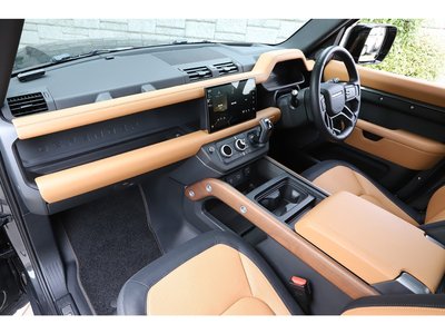 LAND ROVER DEFENDER 2024 thumbnail 41