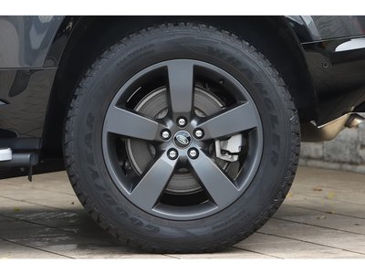 LAND ROVER DEFENDER 2024 thumbnail 36
