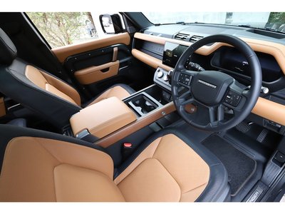LAND ROVER DEFENDER 2024 thumbnail 40