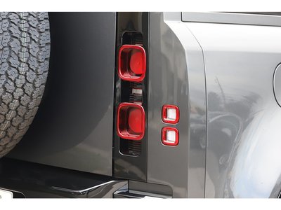 LAND ROVER DEFENDER 2024 thumbnail 33