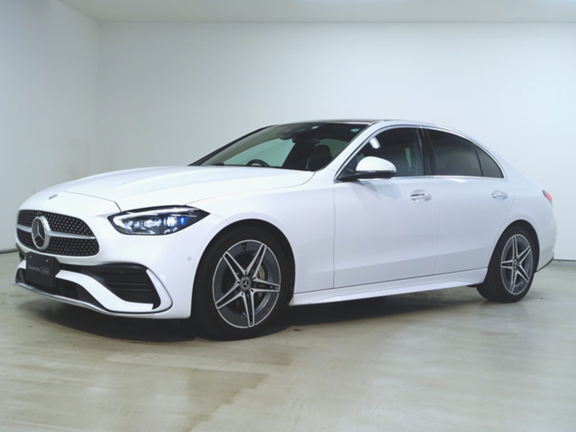 MERCEDES-BENZ C-CLASS - View 1