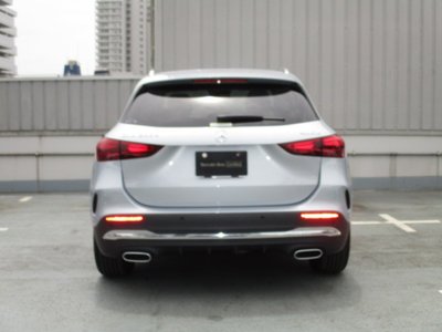MERCEDES-BENZ GLA - 5