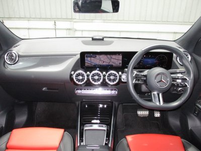 MERCEDES-BENZ GLA - 9