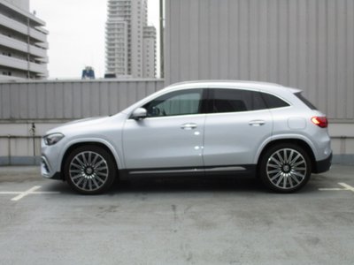 MERCEDES-BENZ GLA - 3