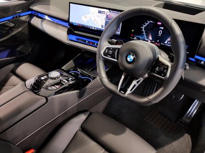 2024 BMW 5 SERIES TOURING thumbnail 15
