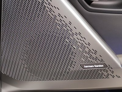 2024 BMW 5 SERIES TOURING thumbnail 19