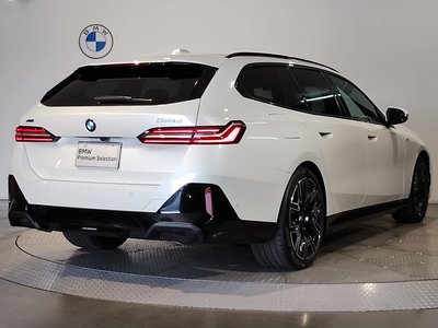 2024 BMW 5 SERIES TOURING — фото 8