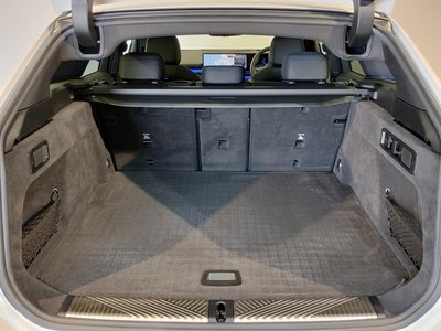 2024 BMW 5 SERIES TOURING thumbnail 44