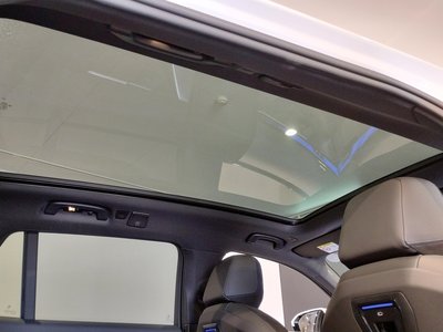2024 BMW 5 SERIES TOURING thumbnail 18