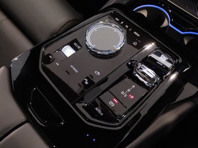 2024 BMW 5 SERIES TOURING thumbnail 11