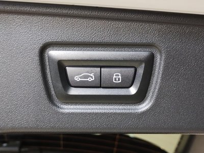 2024 BMW 5 SERIES TOURING thumbnail 45