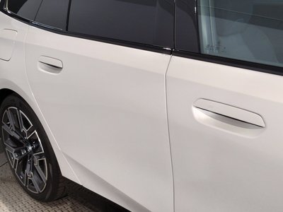 2024 BMW 5 SERIES TOURING thumbnail 70