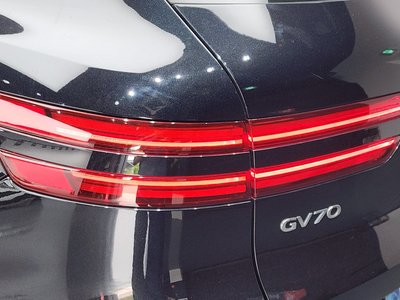 2022 Genesis GV70 — фото 10