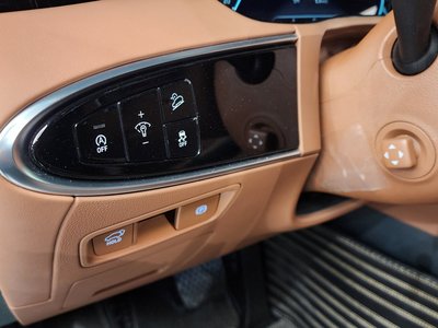 2022 Genesis GV70 thumbnail 30
