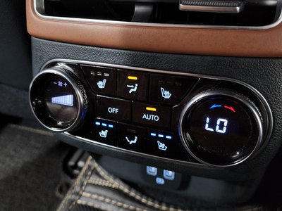 2022 Genesis GV70 thumbnail 25