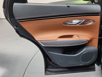 2022 Genesis GV70 thumbnail 15