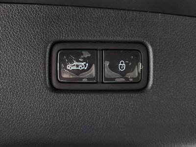 2022 Genesis GV70 thumbnail 35