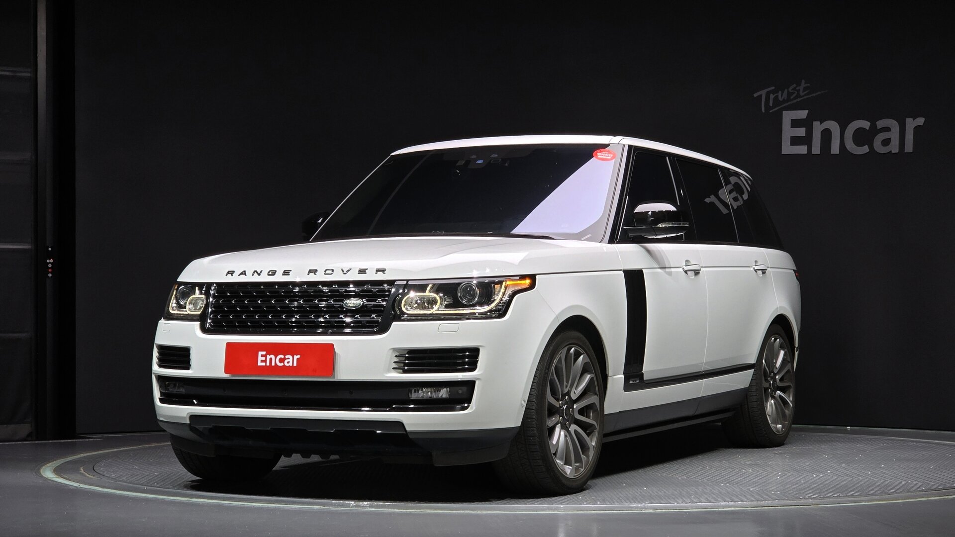 LAND ROVER RANGE ROVER - View 1