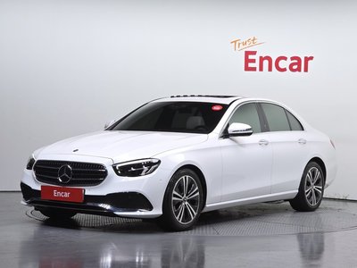 MERCEDES-BENZ E-CLASS - 1