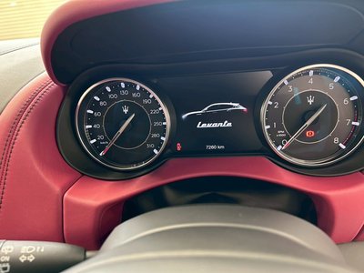 2021 Maserati LEVANTE thumbnail 13