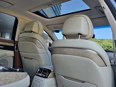 2019 Genesis G90 — миниатюра 21