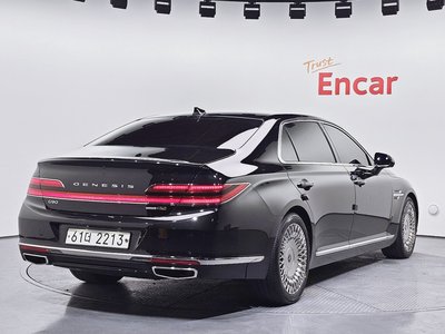 GENESIS G90 - 4