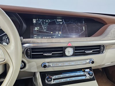2019 Genesis G90 — миниатюра 16