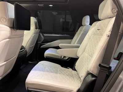 2025 Cadillac ESCALADE 照片 9