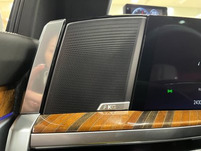 2025 Cadillac ESCALADE 缩略图 17