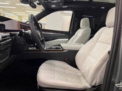 2025 Cadillac ESCALADE 照片 8