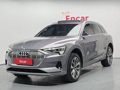 AUDI E-TRON - 1