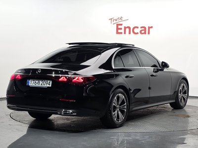 MERCEDES-BENZ E-CLASS - 3