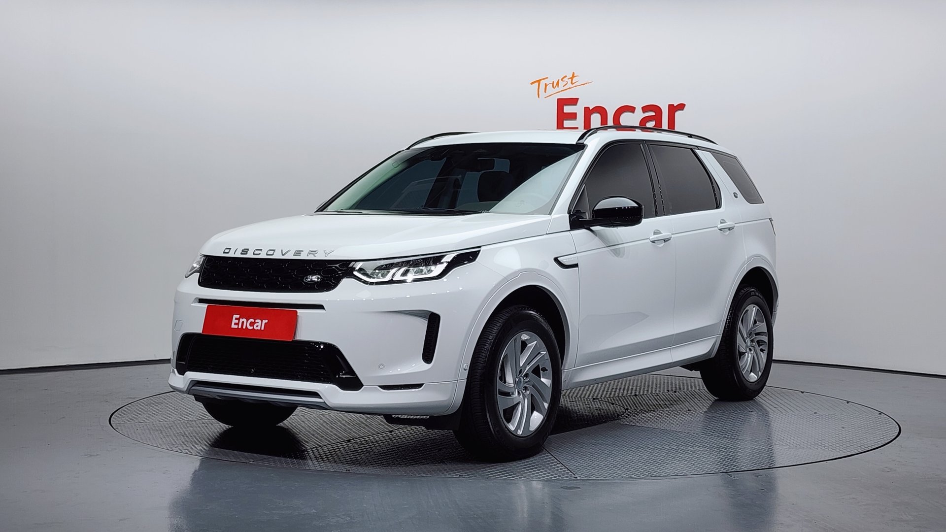 LAND ROVER DISCOVERY SPORT - View 1