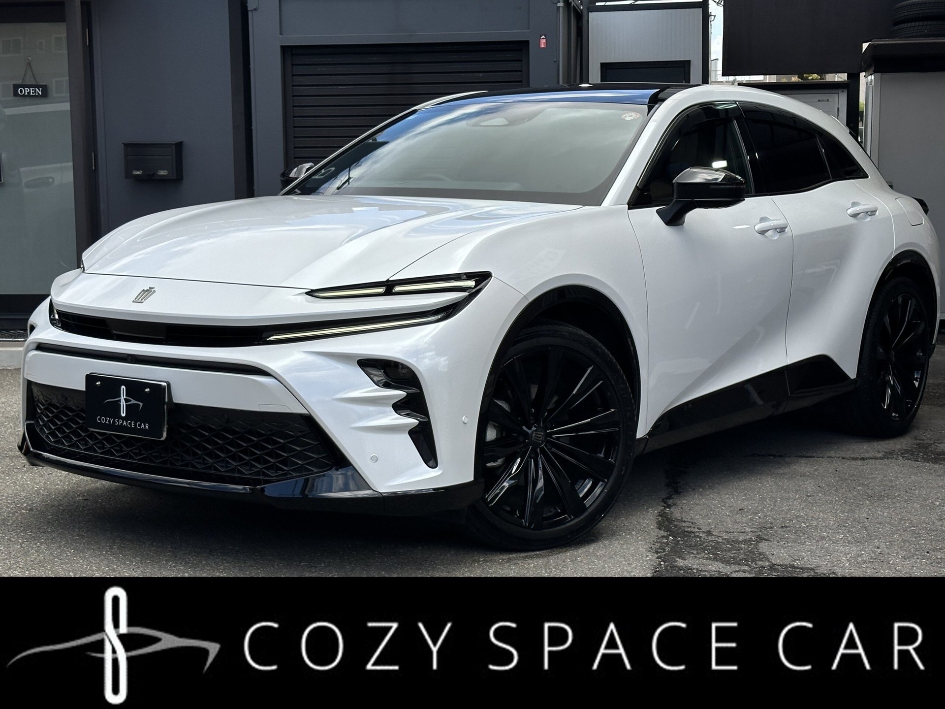 TOYOTA CROWN SPORT - View 1